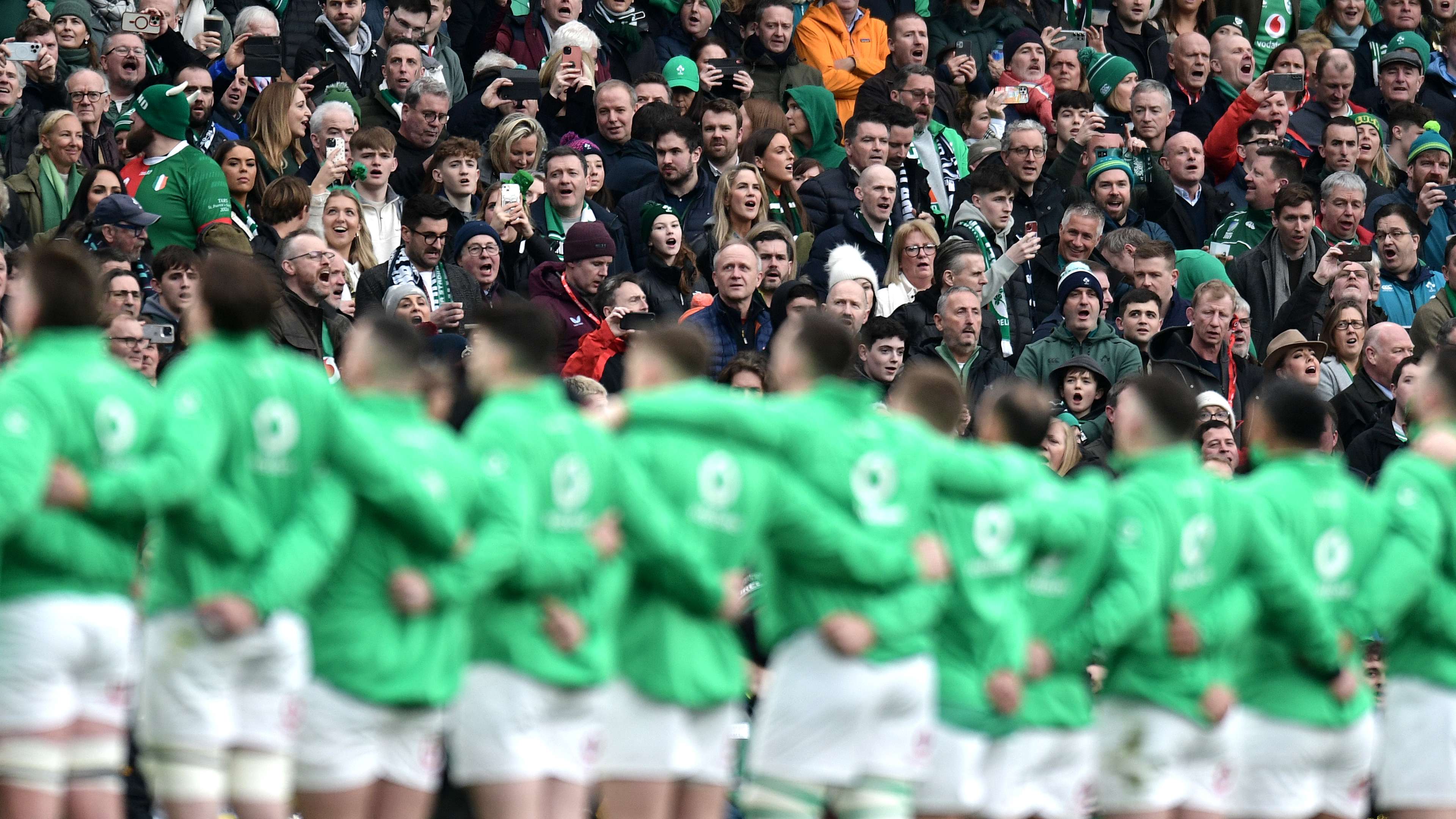 赛场上更具 赛场上更具